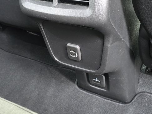 Used 2023 Chevrolet Equinox LT image 26