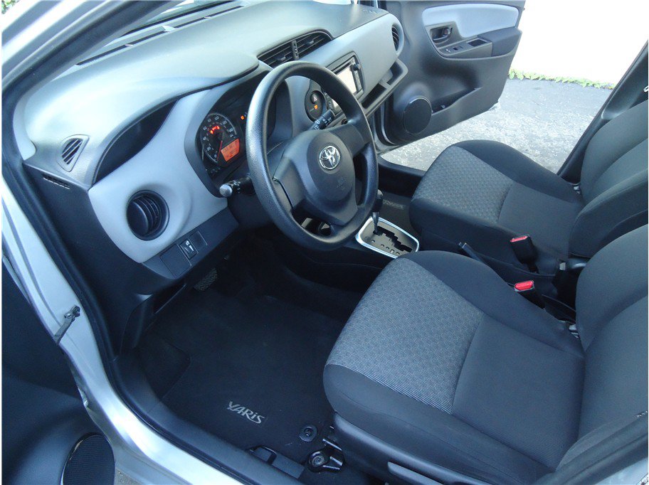 Used 2015 Toyota Yaris L FWD image 18