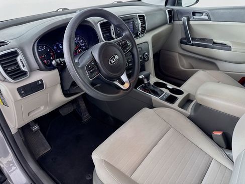 Used 2017 Kia Sportage LX w/ LX Popular Package image 11