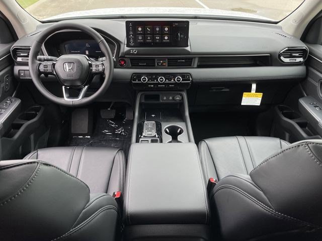 New 2026 Honda Pilot Touring image 11
