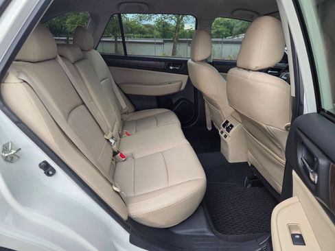 Used 2015 Subaru Outback 2.5i Limited AWD/4WD image 16