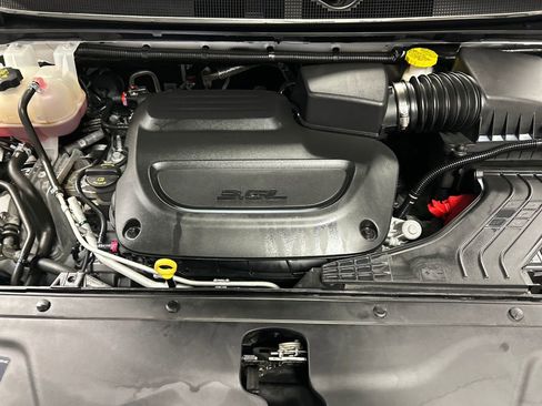 Used 2024 Chrysler Pacifica Limited image 28