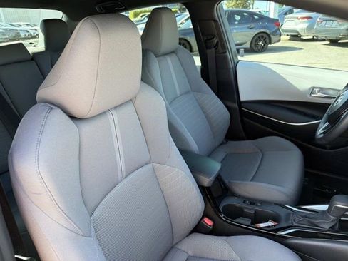 Certified 2025 Toyota Corolla SE image 15