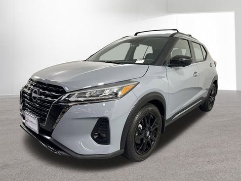 Used 2023 Nissan Kicks SR w/ Interior Electronics Package FWD image 22