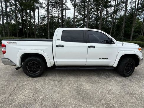 Used 2017 Toyota Tundra SR5 w/ SR5 Upgrade Package RWD image 4