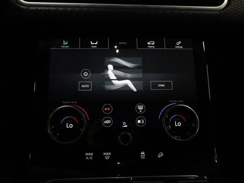 Used 2019 Land Rover Range Rover Velar R-Dynamic SE image 18
