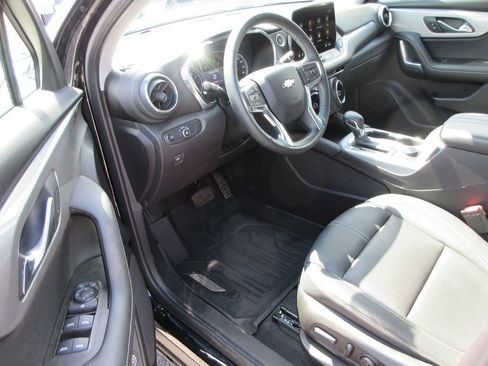 Used 2024 Chevrolet Blazer LT w/ Midnight/Sport Edition FWD image 12