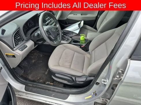 Used 2018 Hyundai Elantra SE FWD image 12