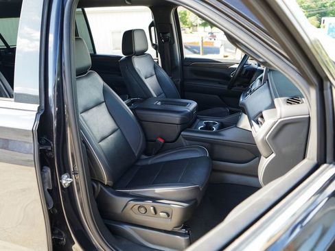Used 2023 Chevrolet Suburban Premier AWD/4WD image 13