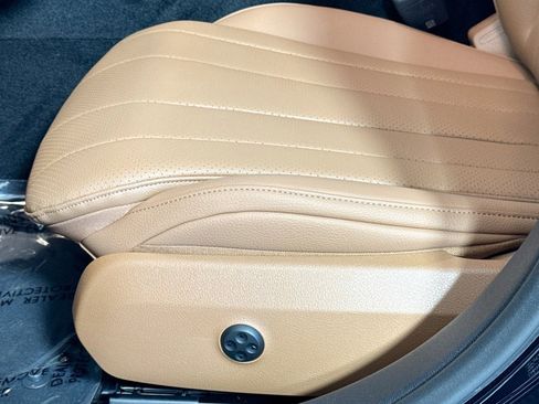 New 2026 Mercedes-Benz E 450 4MATIC Sedan image 16