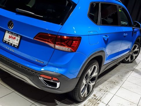 Used 2023 Volkswagen Taos SEL image 10