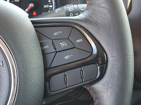 Certified 2022 Jeep Renegade Trailhawk AWD/4WD image 22
