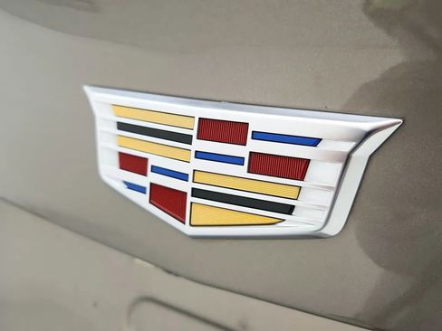 Used 2020 Cadillac XT4 Premium Luxury image 16