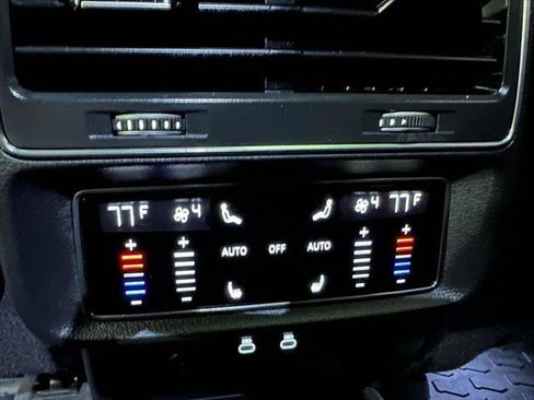 Used 2025 Audi Q8 Premium Plus w/ Premium Plus Package image 12