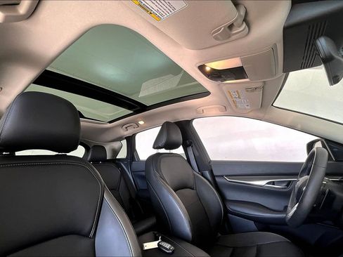 Certified 2025 INFINITI QX50 Luxe image 21