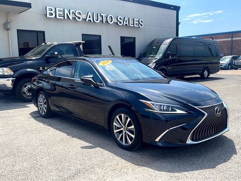 Used 2019 Lexus ES 350 w/ Luxury Package image 4