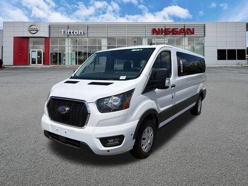 Used 2025 Ford Transit 350 XLT RWD image 3