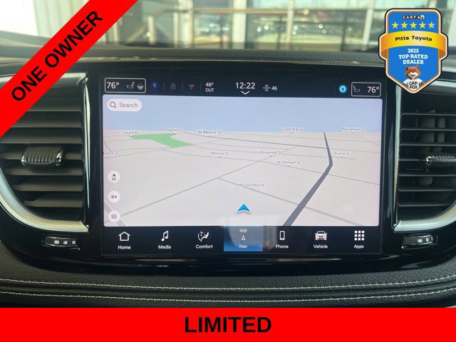Used 2025 Chrysler Pacifica Limited FWD image 24