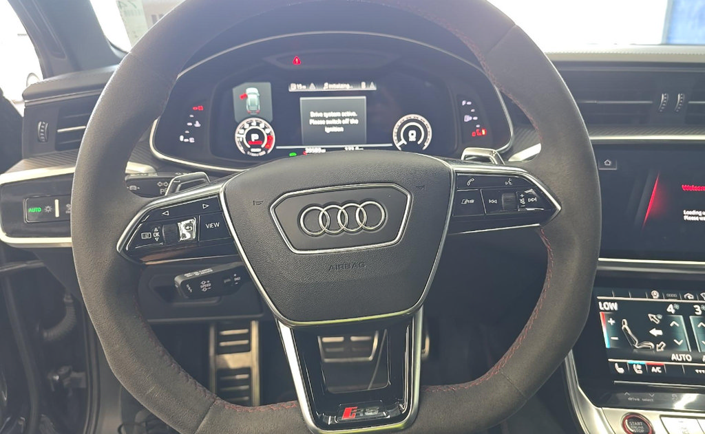 Used 2022 Audi RS 6 w/ Executive Package AWD/4WD image 10