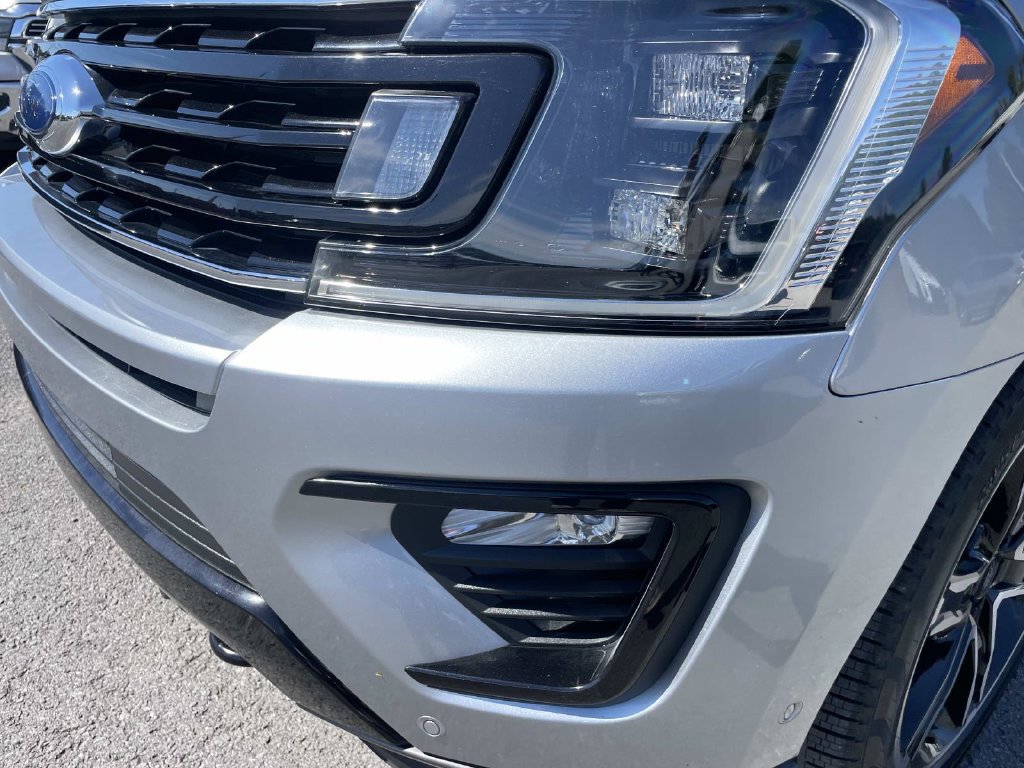 Used 2020 Ford Expedition Limited w/ Equipment Group 303A AWD/4WD image 34