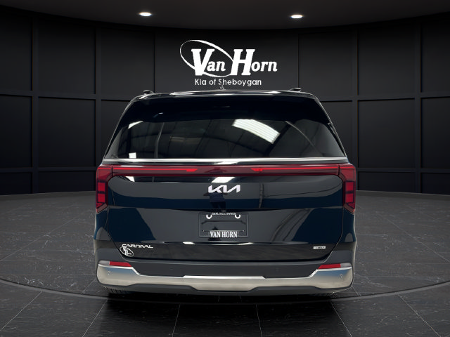 Used 2025 Kia Carnival SX FWD image 6