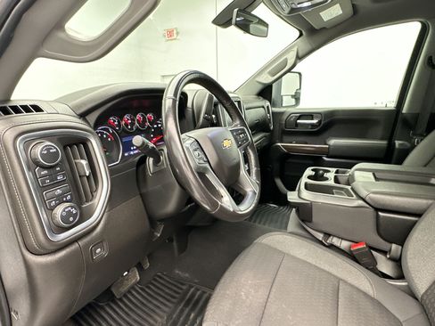 Certified 2022 Chevrolet Silverado 1500 LT AWD/4WD image 26