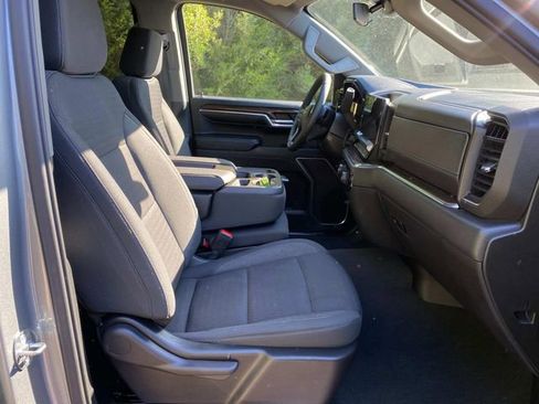 Used 2023 Chevrolet Silverado 1500 LT AWD/4WD image 34