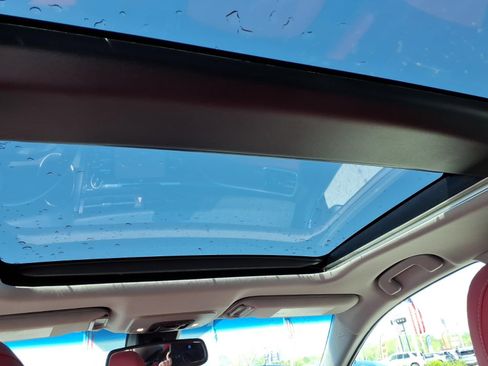 Used 2018 Toyota Camry XSE FWD image 18
