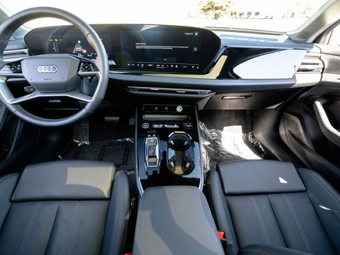 Used 2025 Audi A5 2.0T Premium Plus w/ Premium Plus AWD/4WD image 11