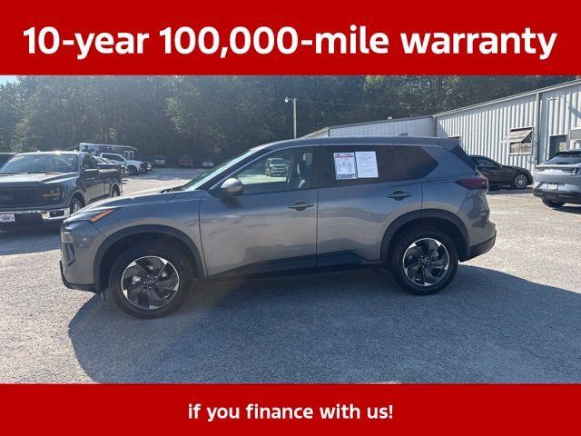 Used 2025 Nissan Rogue SV AWD/4WD image 2