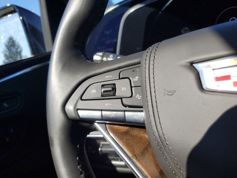 Certified 2024 Cadillac Escalade Premium Luxury Platinum image 17