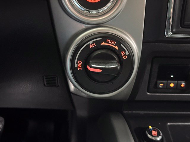Used 2019 Nissan Titan PRO-4X AWD/4WD image 19