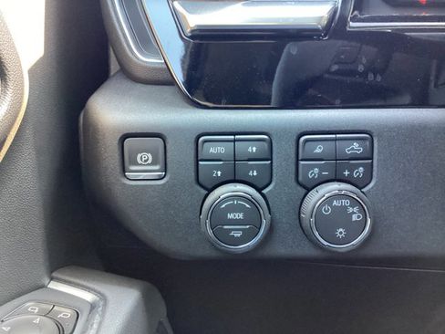 New 2026 Chevrolet Silverado 1500 LT image 25