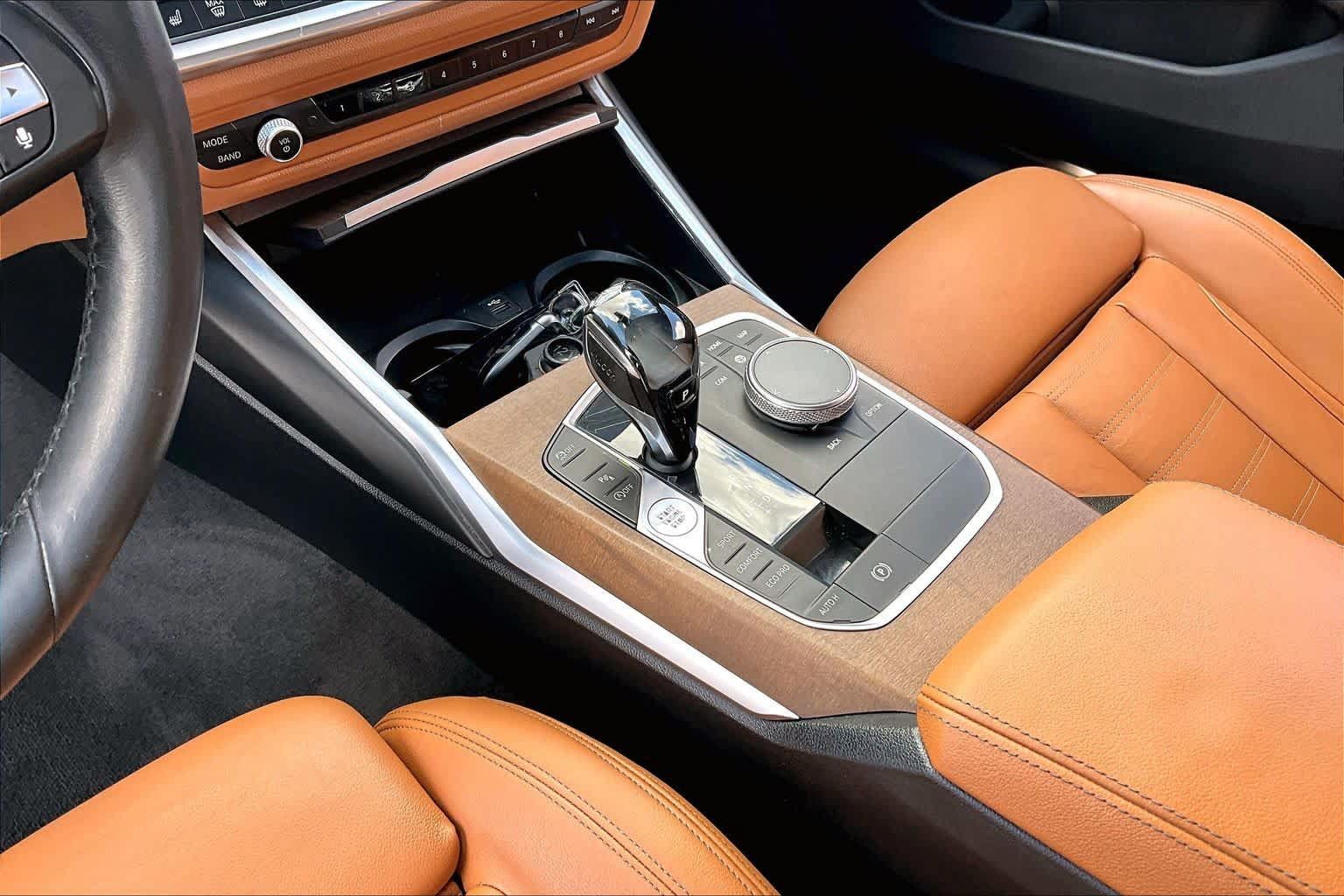 Used 2019 BMW 330i Sedan w/ Premium Package RWD image 17