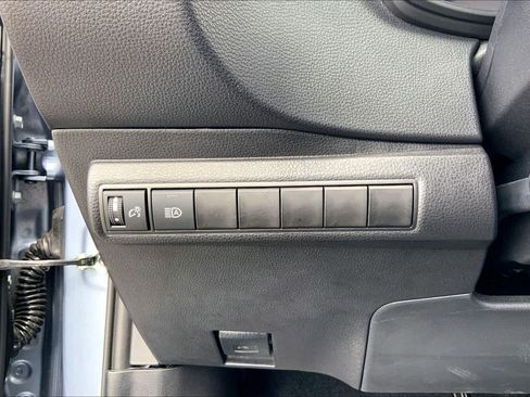 Used 2025 Toyota Corolla SE FWD image 33