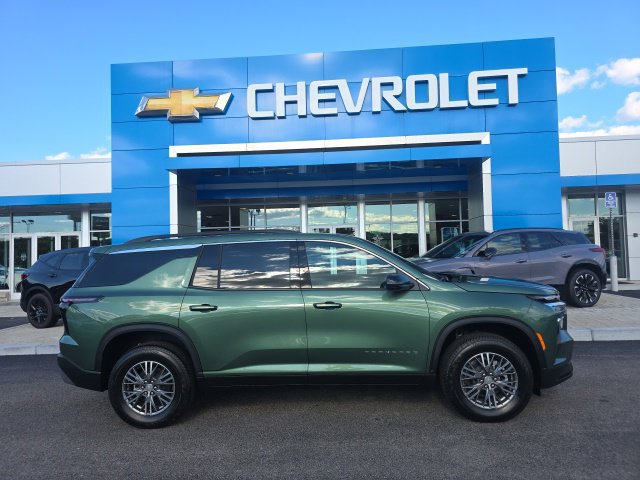 New 2027 Chevrolet Traverse LT w/ Driver Confidence Package FWD image 2