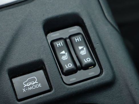 Used 2019 Subaru Crosstrek 2.0i Premium w/ Eyesight System AWD/4WD image 4