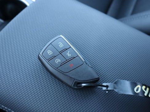 New 2027 Chevrolet Equinox LT w/ Convenience Package II FWD image 30