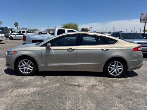 Used 2015 Ford Fusion SE FWD image 3