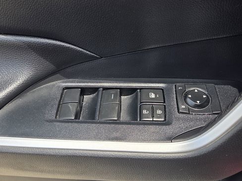 Certified 2022 Toyota RAV4 LE FWD image 13