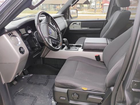 Used 2016 Ford Expedition EL XLT image 11