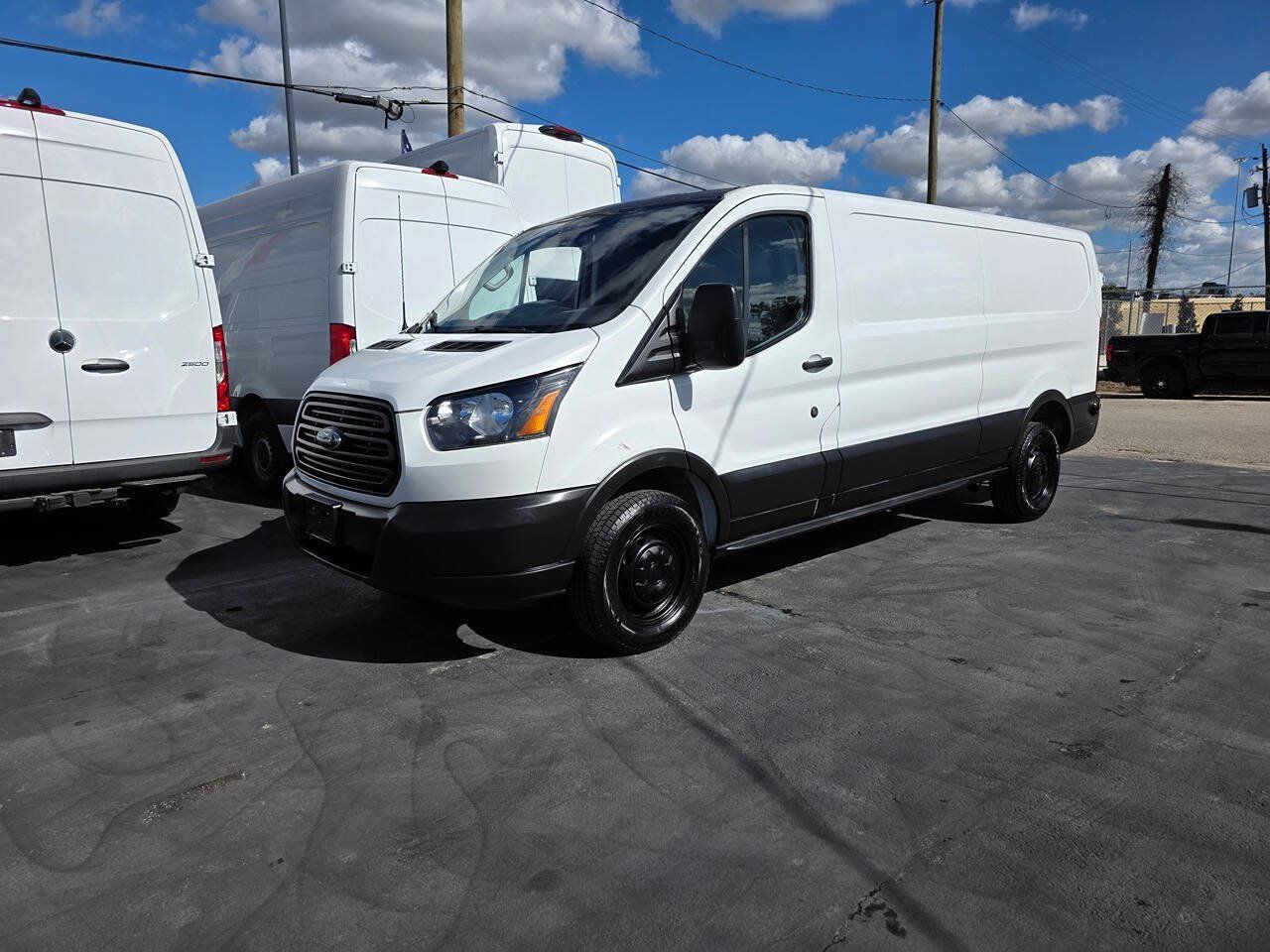 Used 2019 Ford Transit 250 148 Low Roof RWD image 28