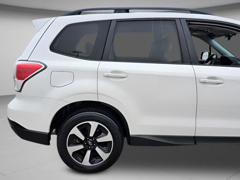 Used 2018 Subaru Forester 2.5i Premium image 31