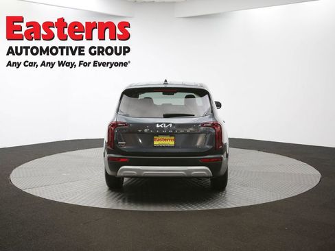 Used 2022 Kia Telluride LX image 37