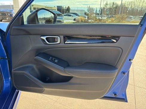 Used 2022 Honda Civic Touring image 29