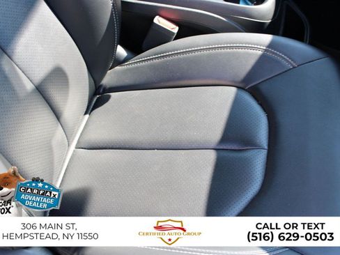 Used 2025 Chrysler Pacifica Select FWD image 21