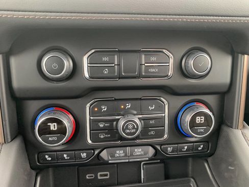 Used 2023 Chevrolet Tahoe High Country image 19