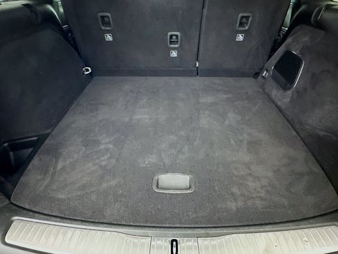 Used 2023 Jeep Grand Cherokee Overland w/ Luxury Tech Group IV RWD image 30