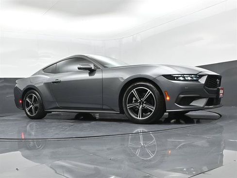 Certified 2025 Ford Mustang Coupe RWD image 26
