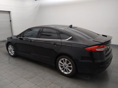 Used 2020 Ford Fusion SE FWD image 3